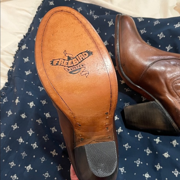 Freebird Chestnut Leather Ankle Booties - Picture 2 of 7